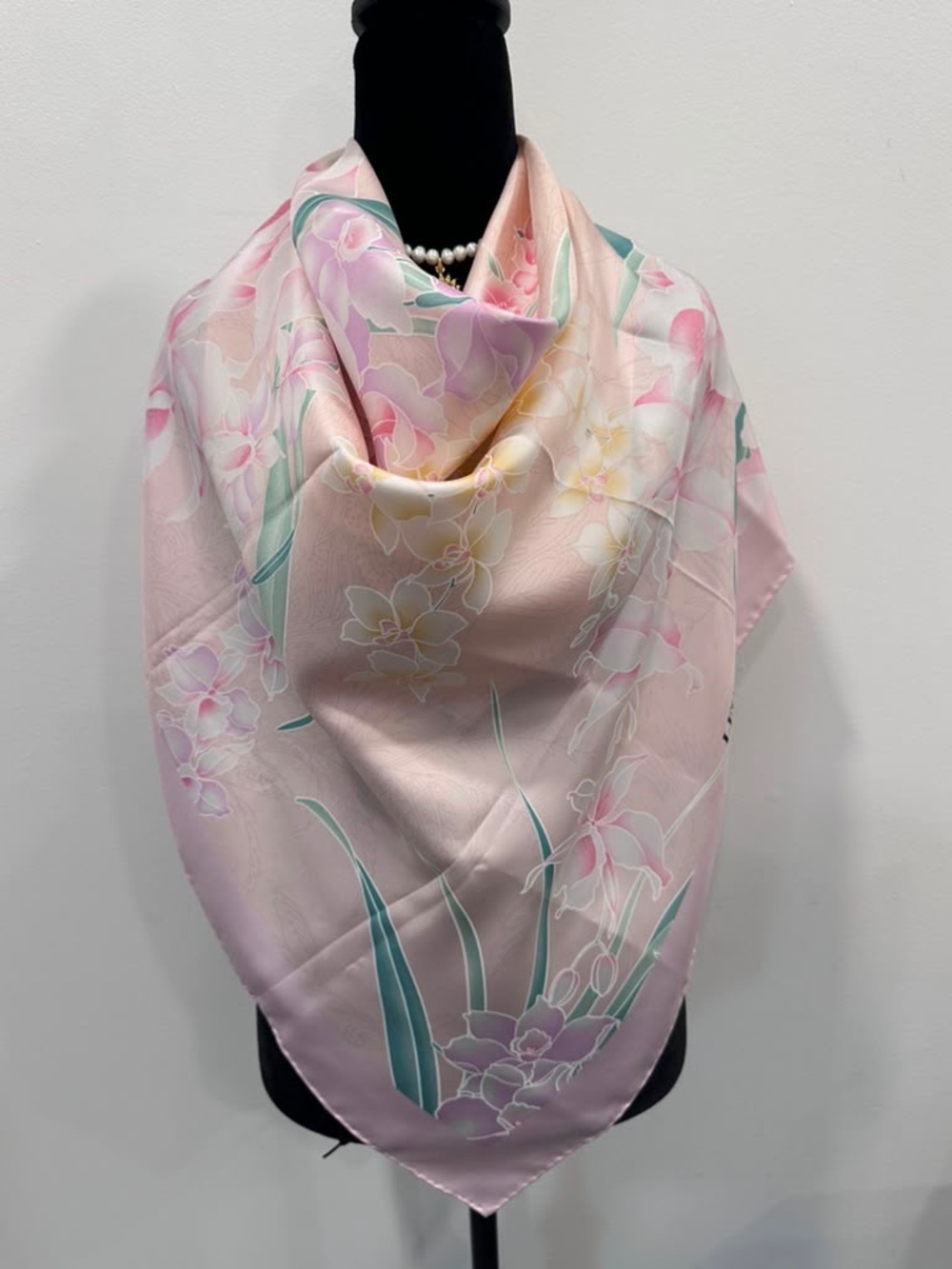 Leonardo Paris Silk Scarf Pink White Hand Rolled Made in France